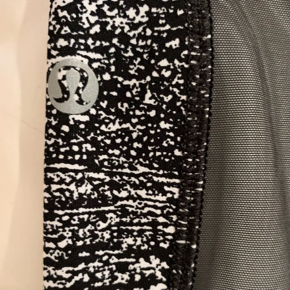 Lululemon Pace Perfect 7/8 Tight 25” Leggings 4 Air Time White Black Activewear